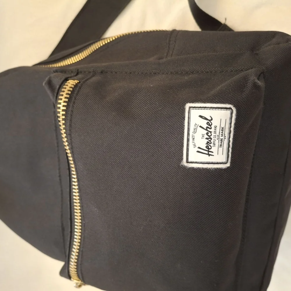 Backpack - Picture 8 of 13